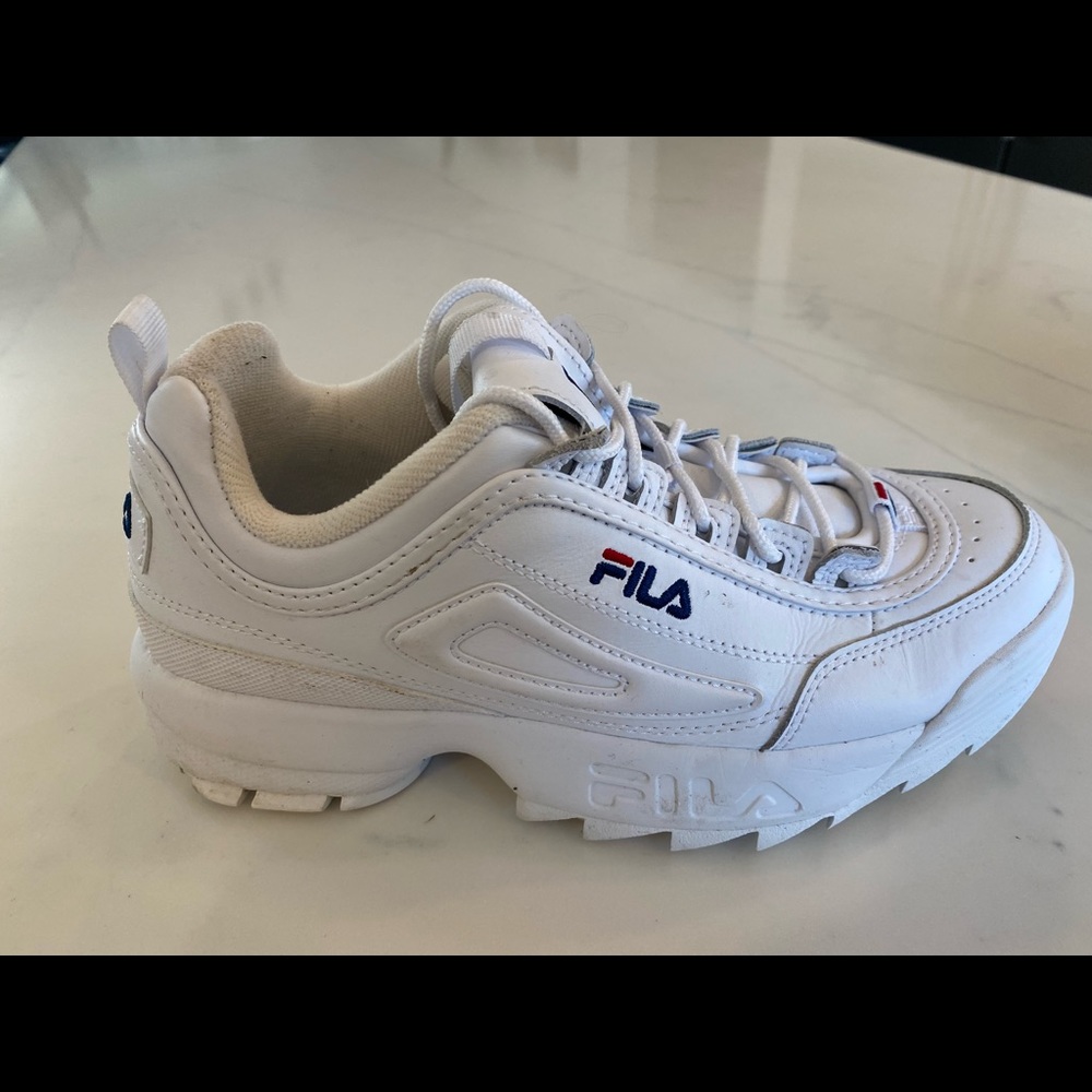 FILA Disruptor women’s size 8 1/2. Worn once. Excellent used condition.